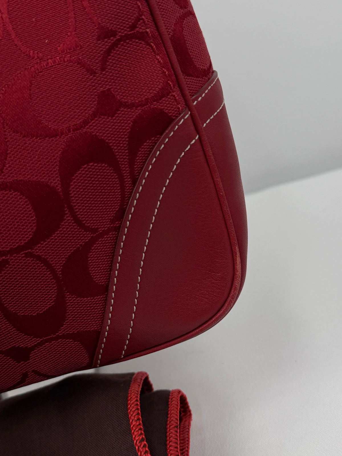 Rare Coach 8K03 Hampton Clip Red Monogram Shoulder Bag Leather Trim