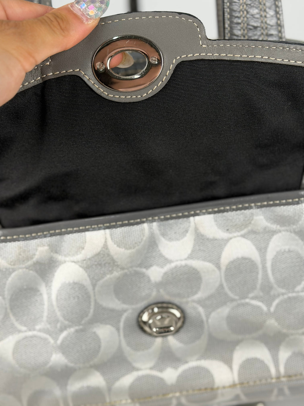 Coach F13977 Hampton Turnlock Signature Grey Monogram Dome Shoulder Bag Leather Trim