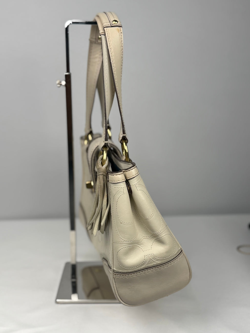 Coach 11330 Hampton Turnlock Flap White Leather C Embossed Shoulder Bag