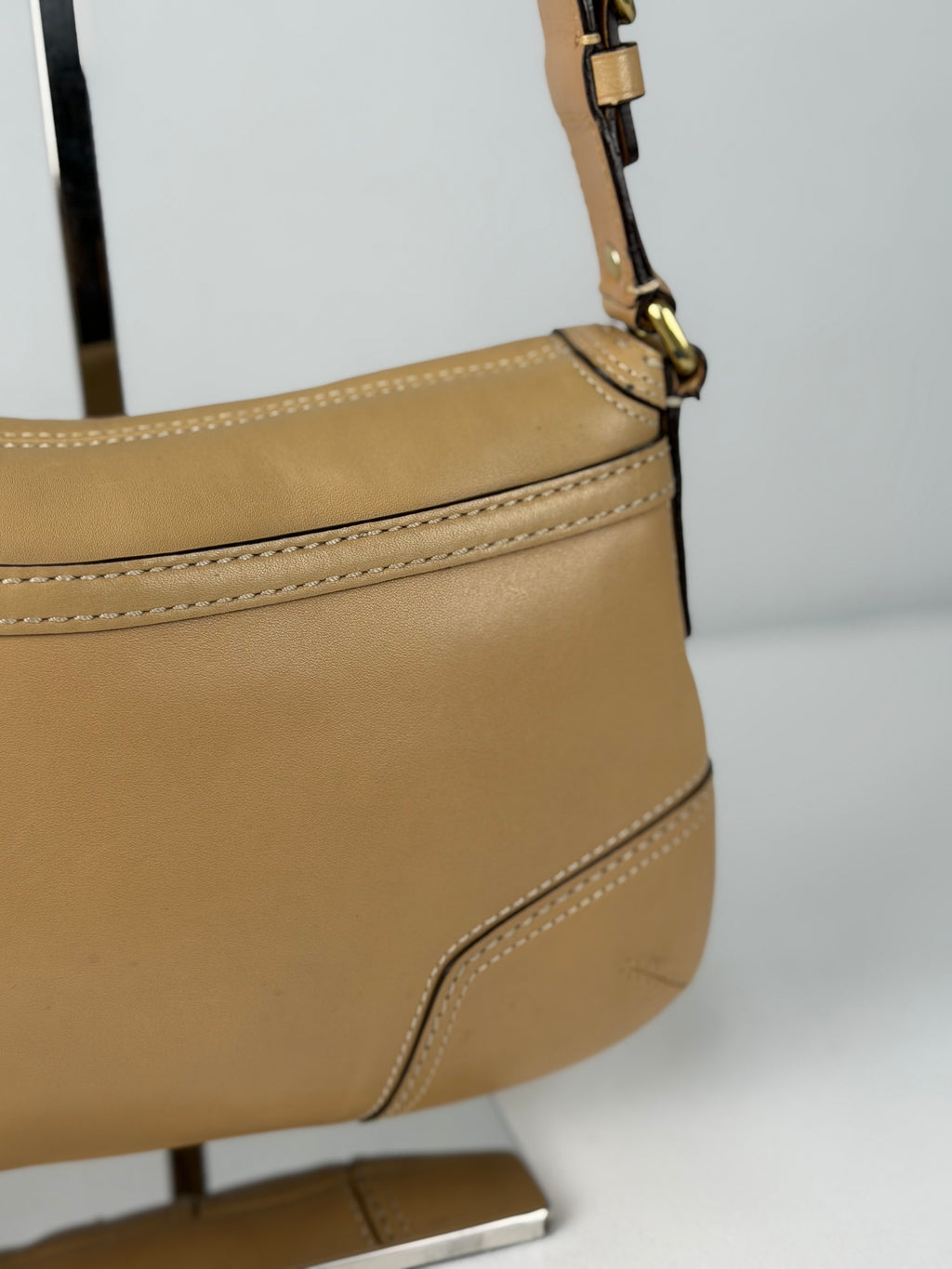 Coach 11542 Turnlock Brown/Tan Leather Shoulder bag