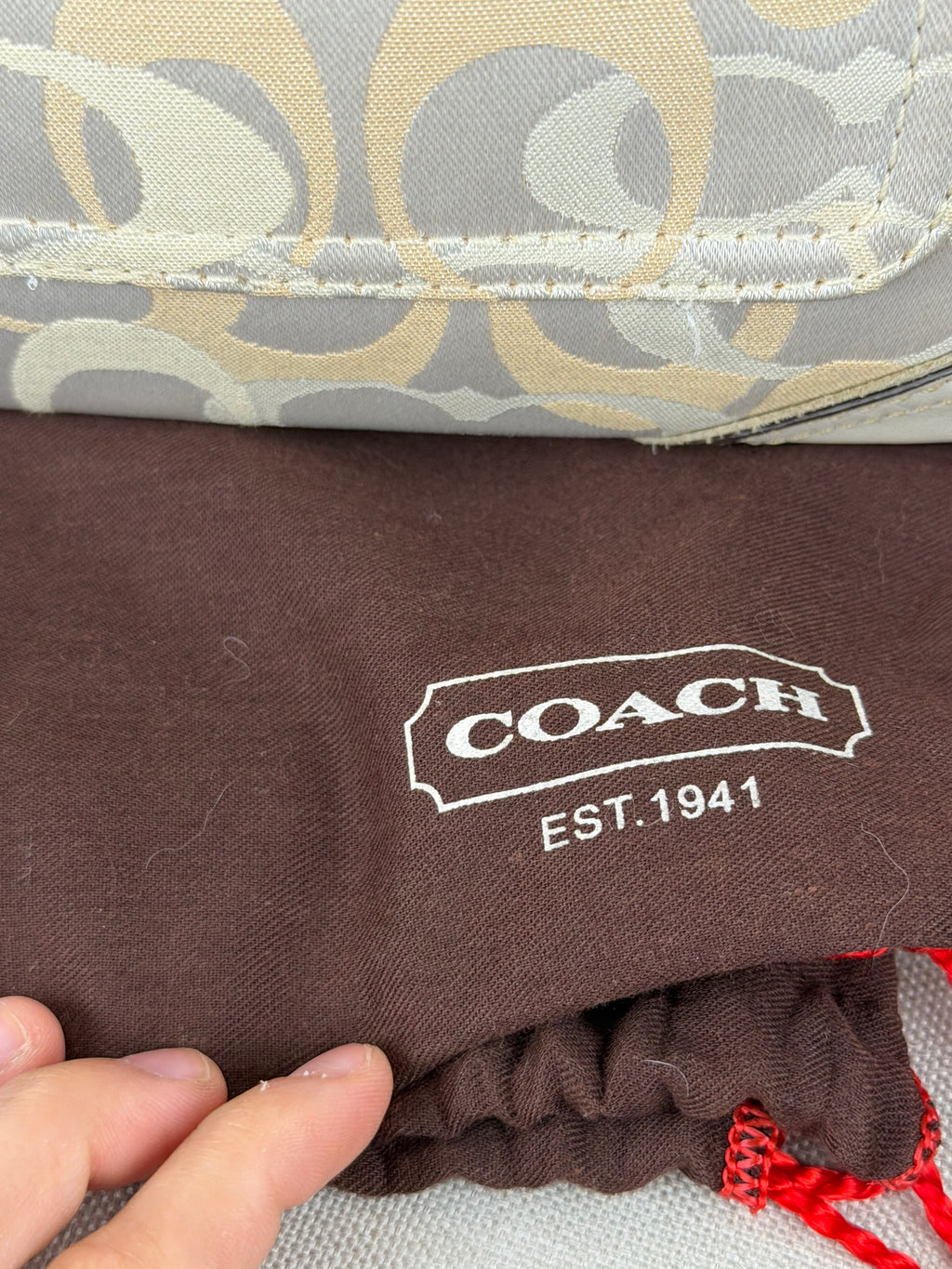 Coach 10142 Chelsea Op Art Cream/White Monogram Turnlock Shoulder Bag Leather Trim