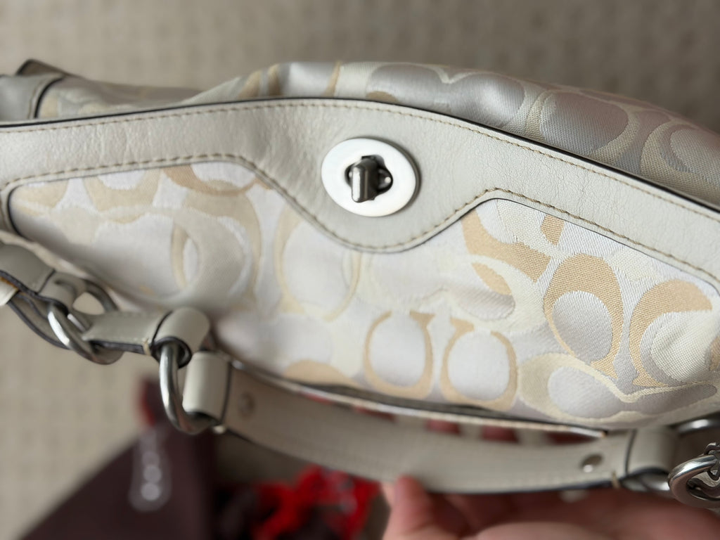 Coach 10142 Chelsea Op Art Cream/White Monogram Turnlock Shoulder Bag Leather Trim