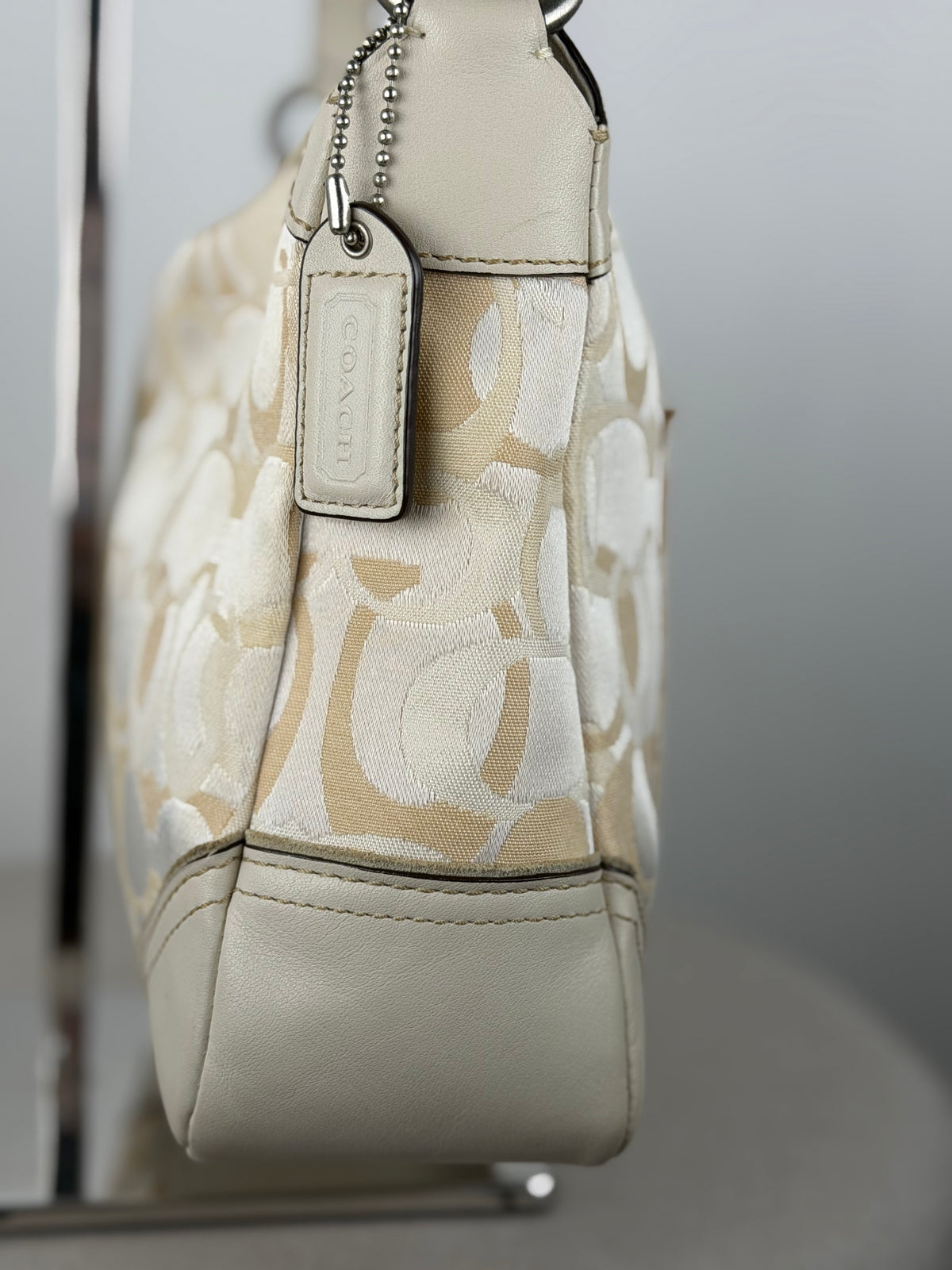 Coach 10142 Chelsea Op Art Cream/White Monogram Turnlock Shoulder Bag Leather Trim