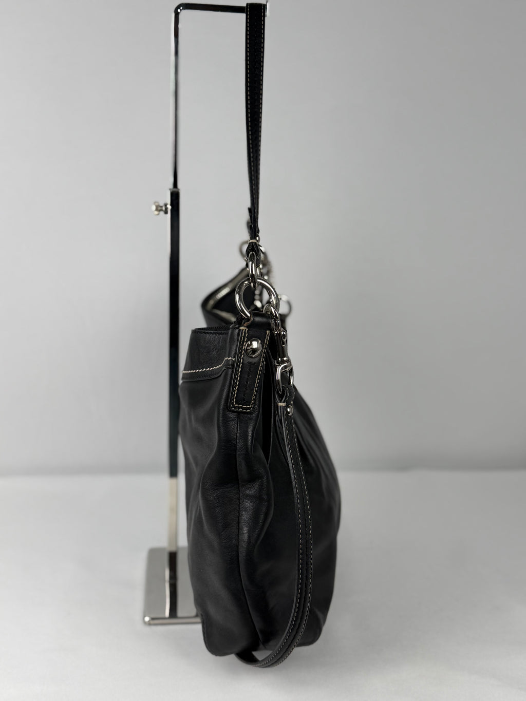 Coach F13764 Black Leather Shoulder Bag