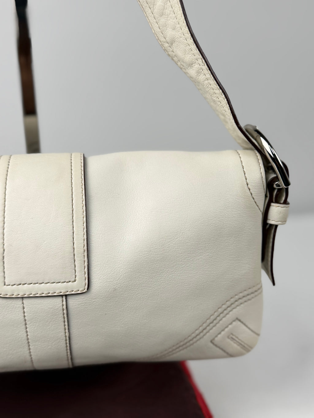 Coach 8A05 Soho White Leather Shoulder Bag