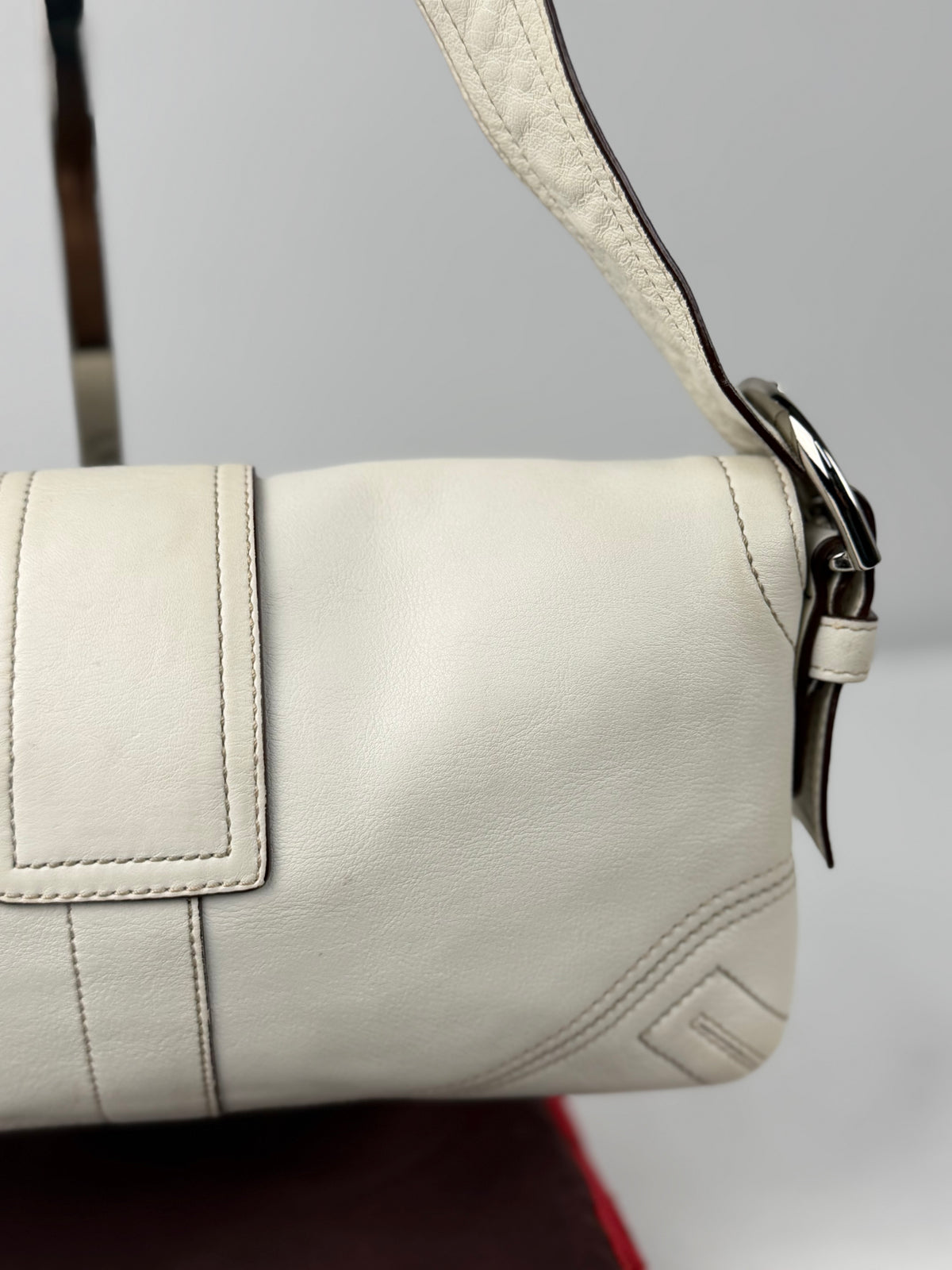 Coach 8A05 Soho White Leather Shoulder Bag