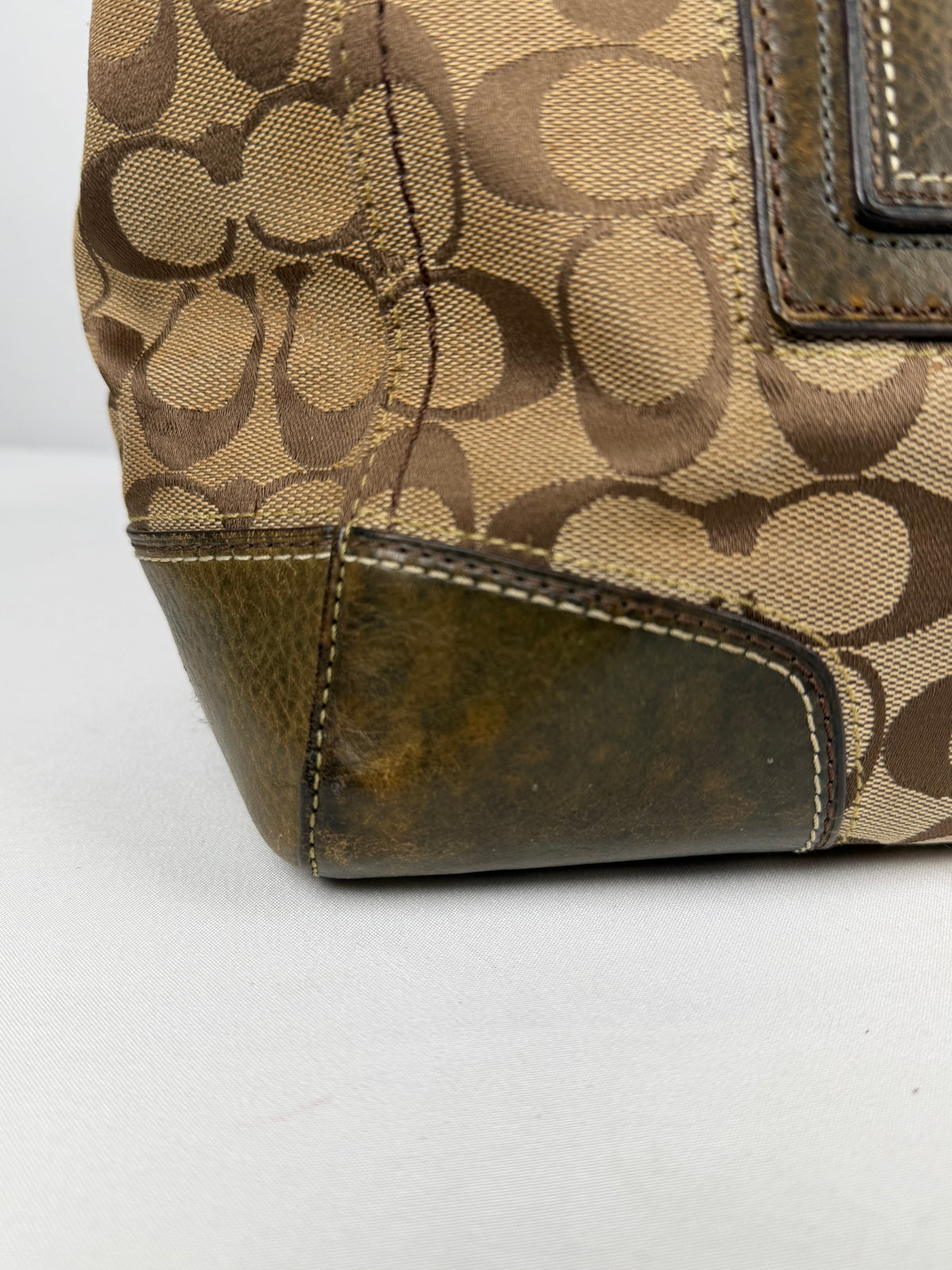 Coach 11063 Hampton Turnlock Signature Brown Shoulder Bag Leather Trim