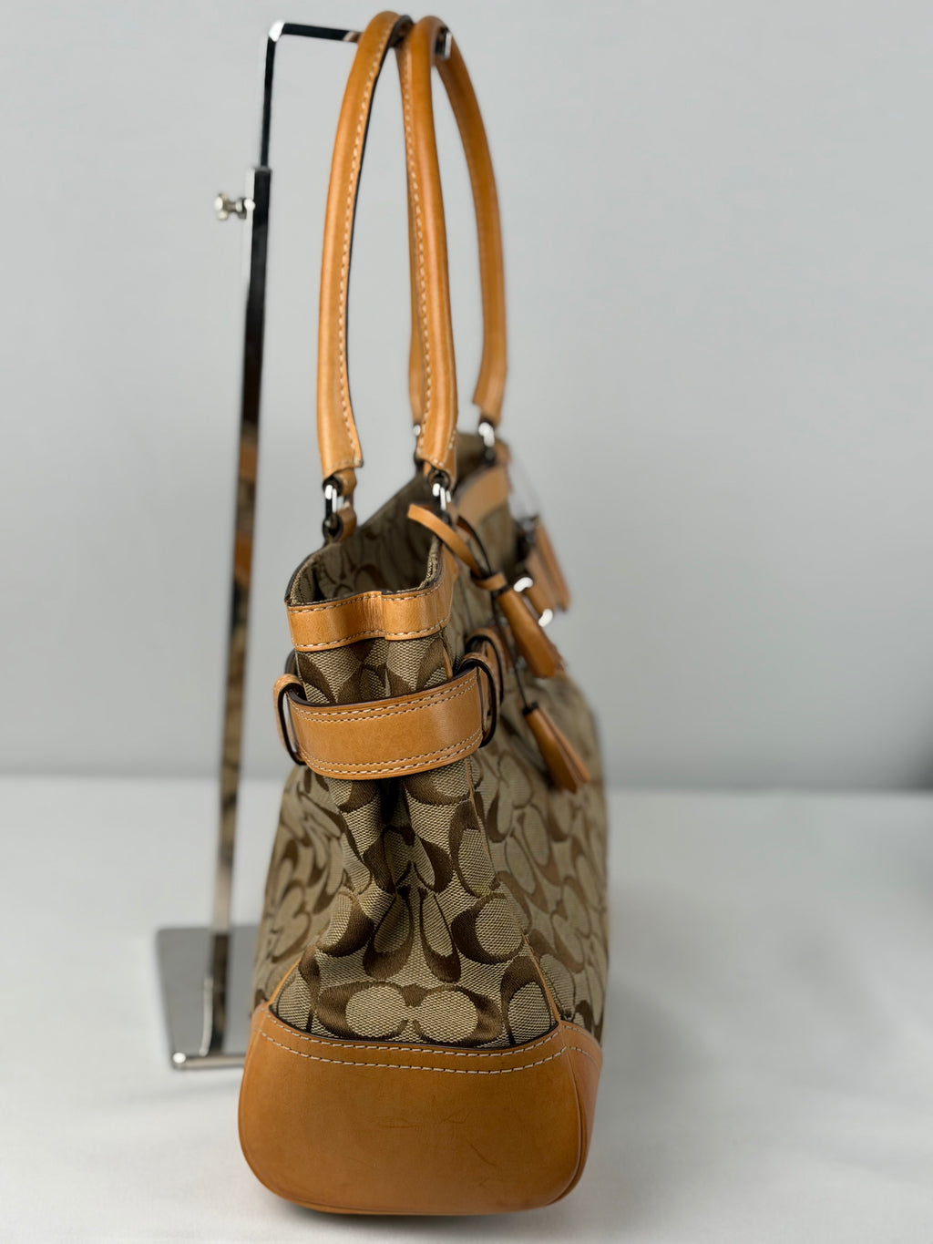 Coach 8K07 Hampton Clip Signature Brown Monogram Shoulder Bag Tan Leather Trim with dustbag