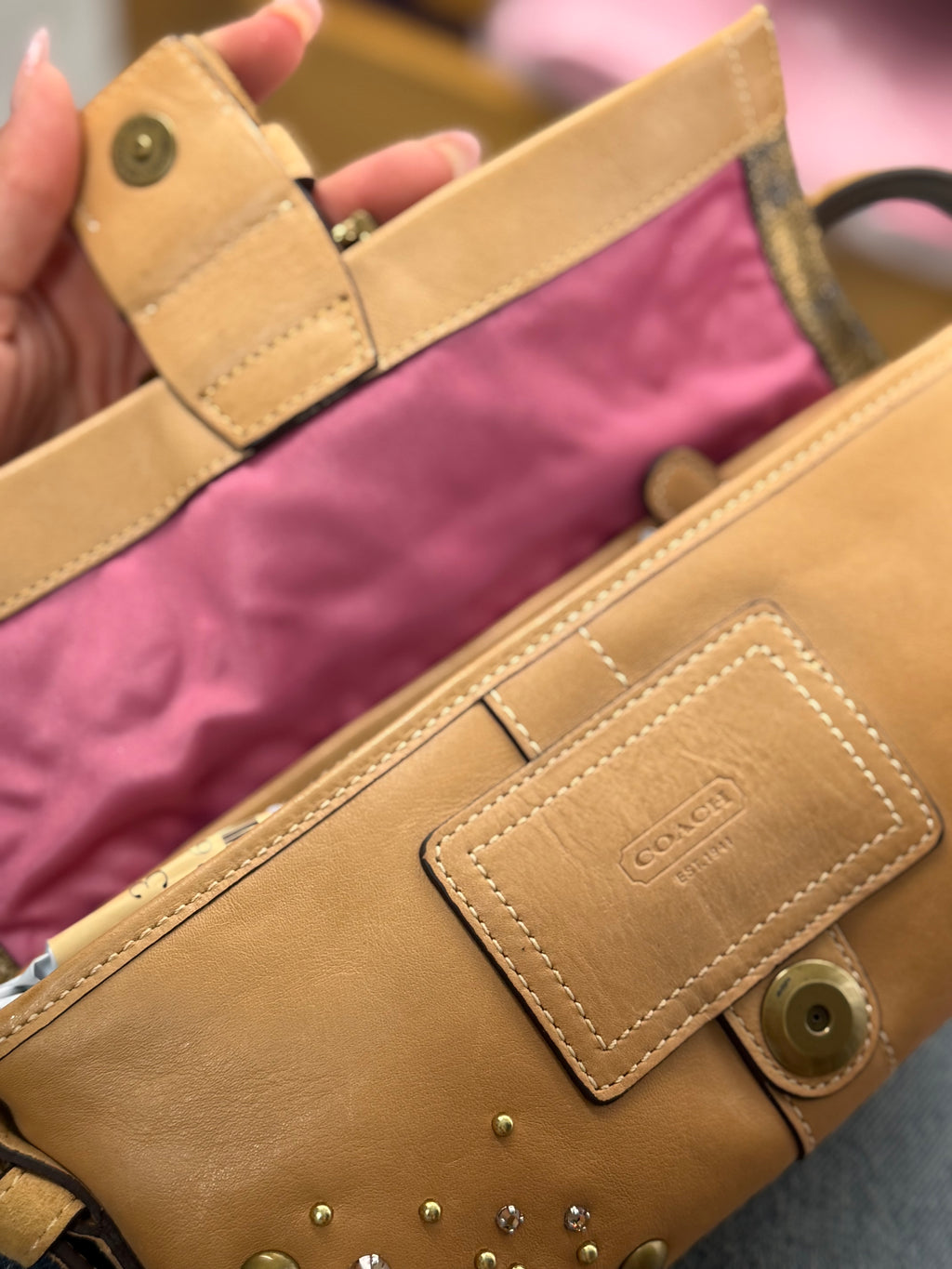 Coach RARE Soho 8A29 Brown/Tan Leather Shoulder Bag Gold Studded Detailing