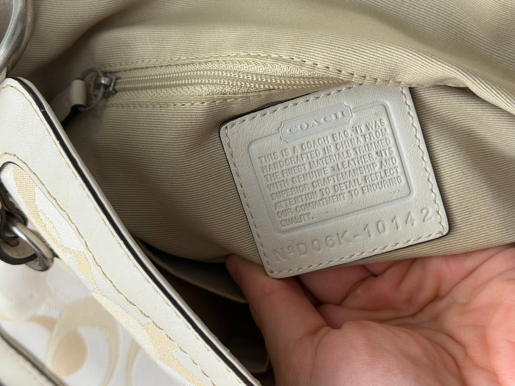 Coach 10142 Chelsea Op Art Cream/White Monogram Turnlock Shoulder Bag Leather Trim