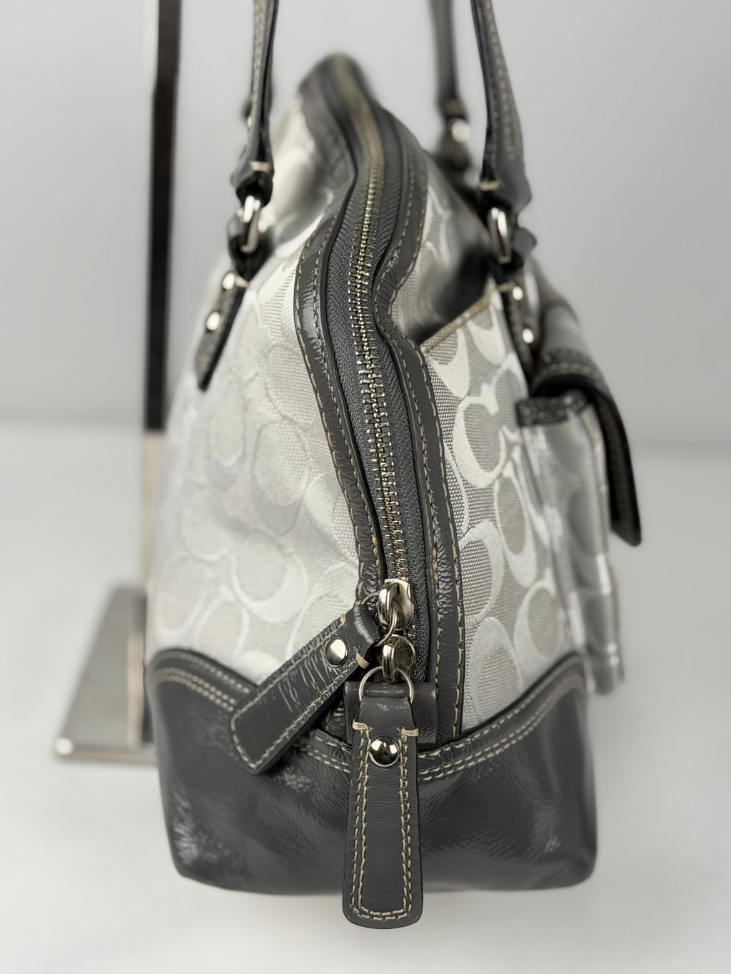 Coach F13977 Hampton Turnlock Signature Grey Monogram Dome Shoulder Bag Leather Trim