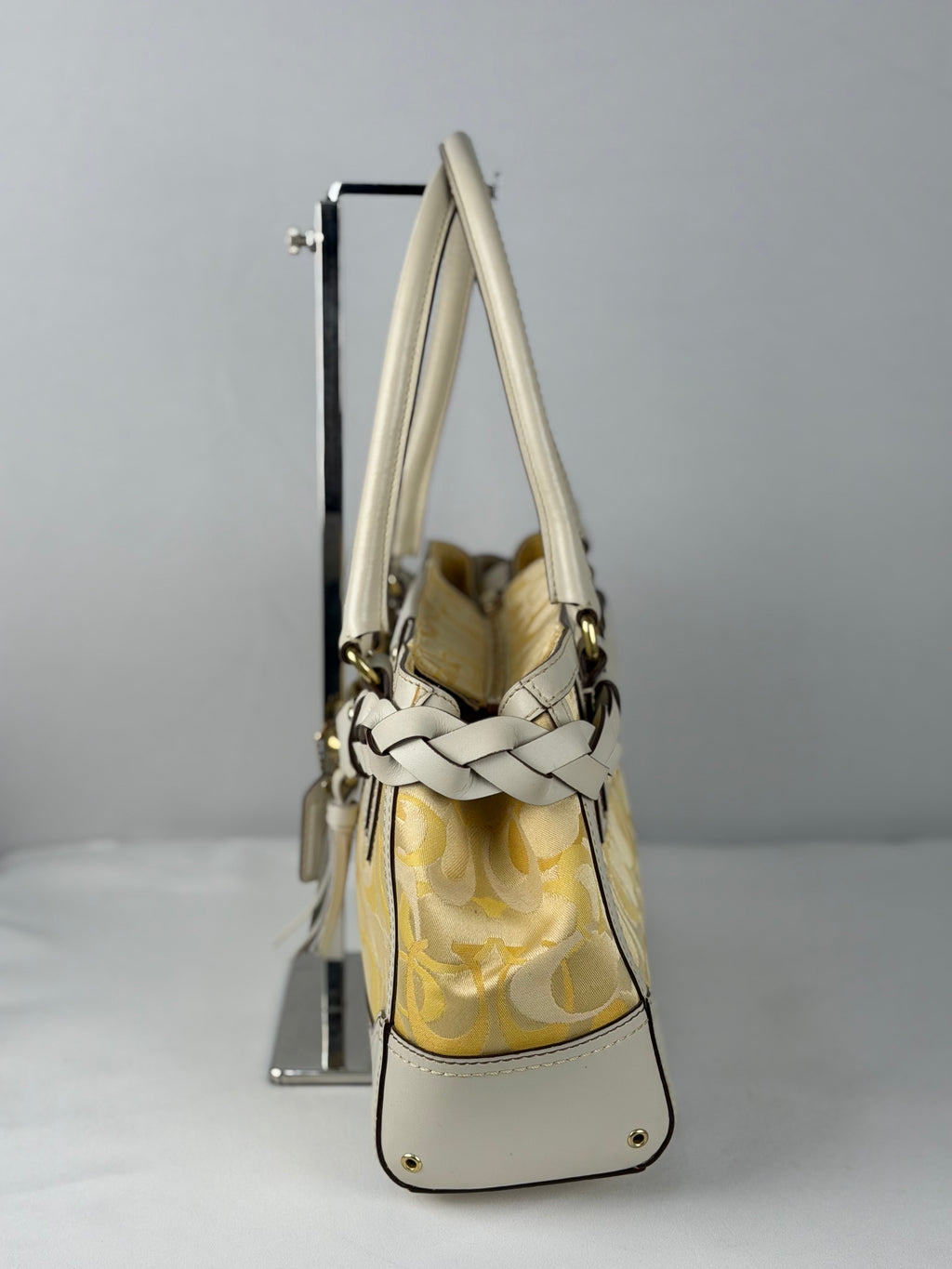 Coach 10785 Hampton Clip Op Art Yellow Monogram White Leather Trim Shoulder Bag