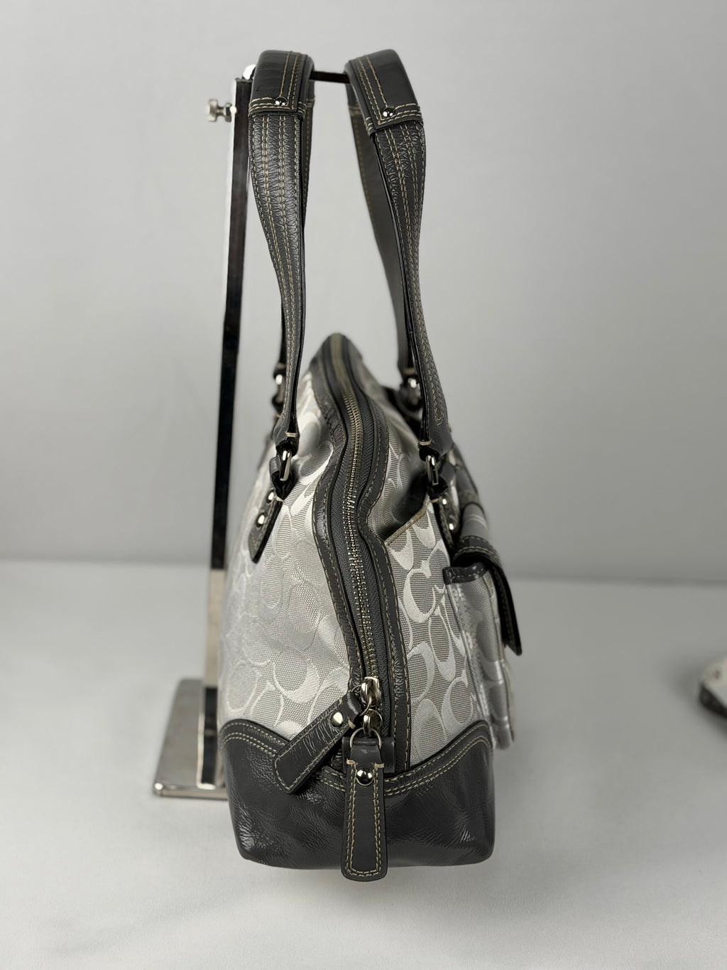 Coach F13977 Hampton Turnlock Signature Grey Monogram Dome Shoulder Bag Leather Trim