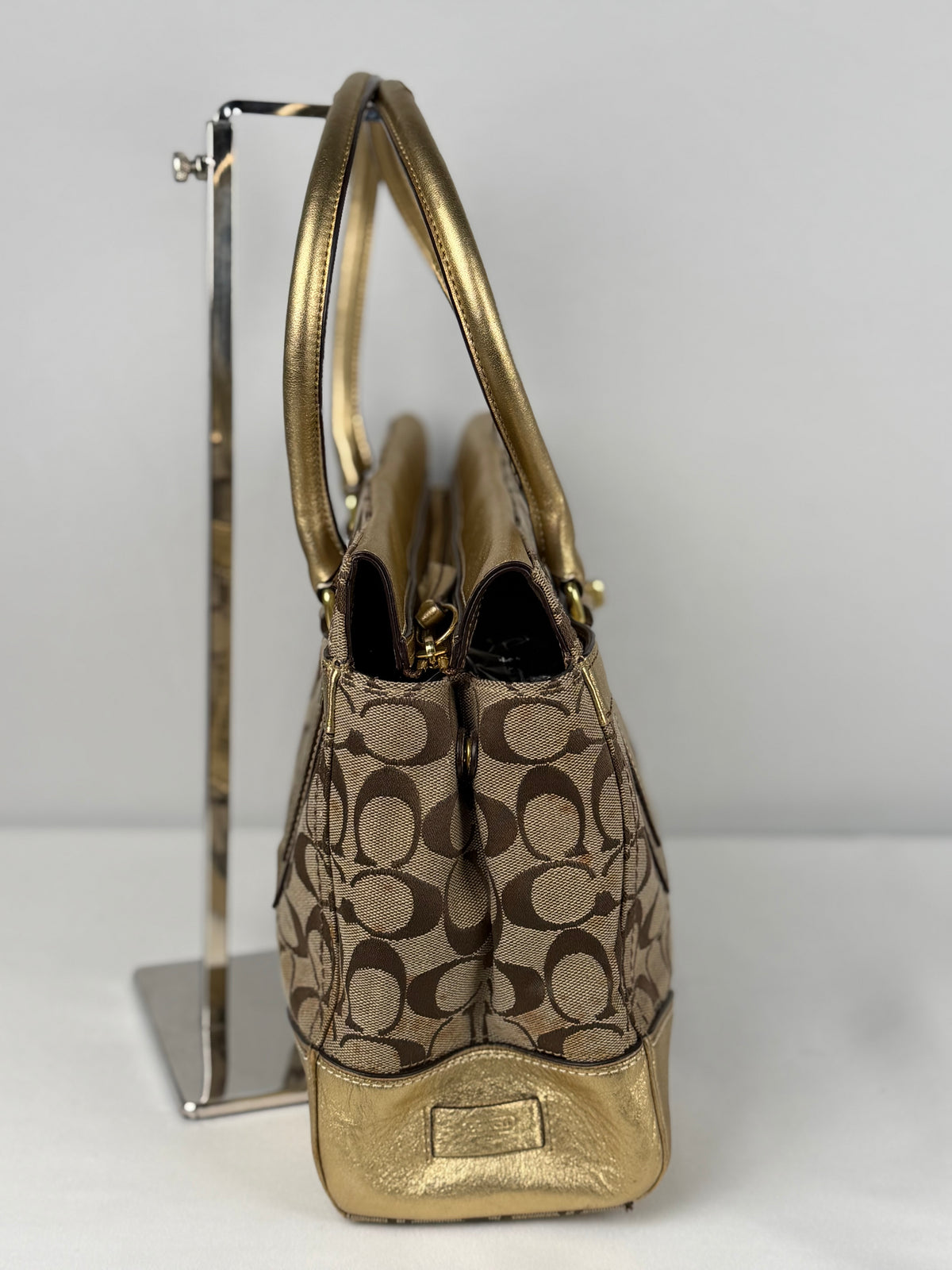 Coach 11063 Hampton Turnlock Signature Brown Monogram Shoulder&nbsp; Bag Gold Leather Trim
