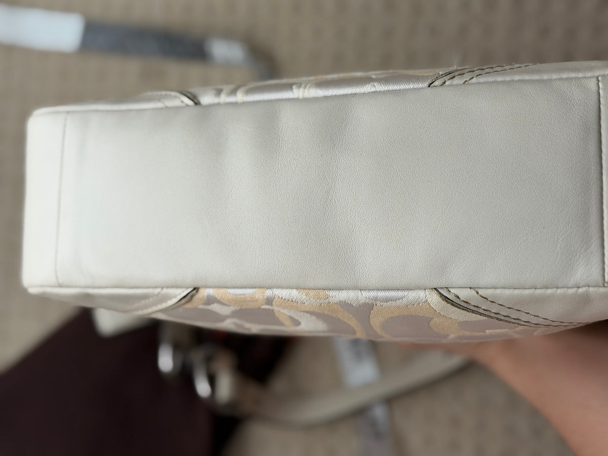 Coach 10142 Chelsea Op Art Cream/White Monogram Turnlock Shoulder Bag Leather Trim