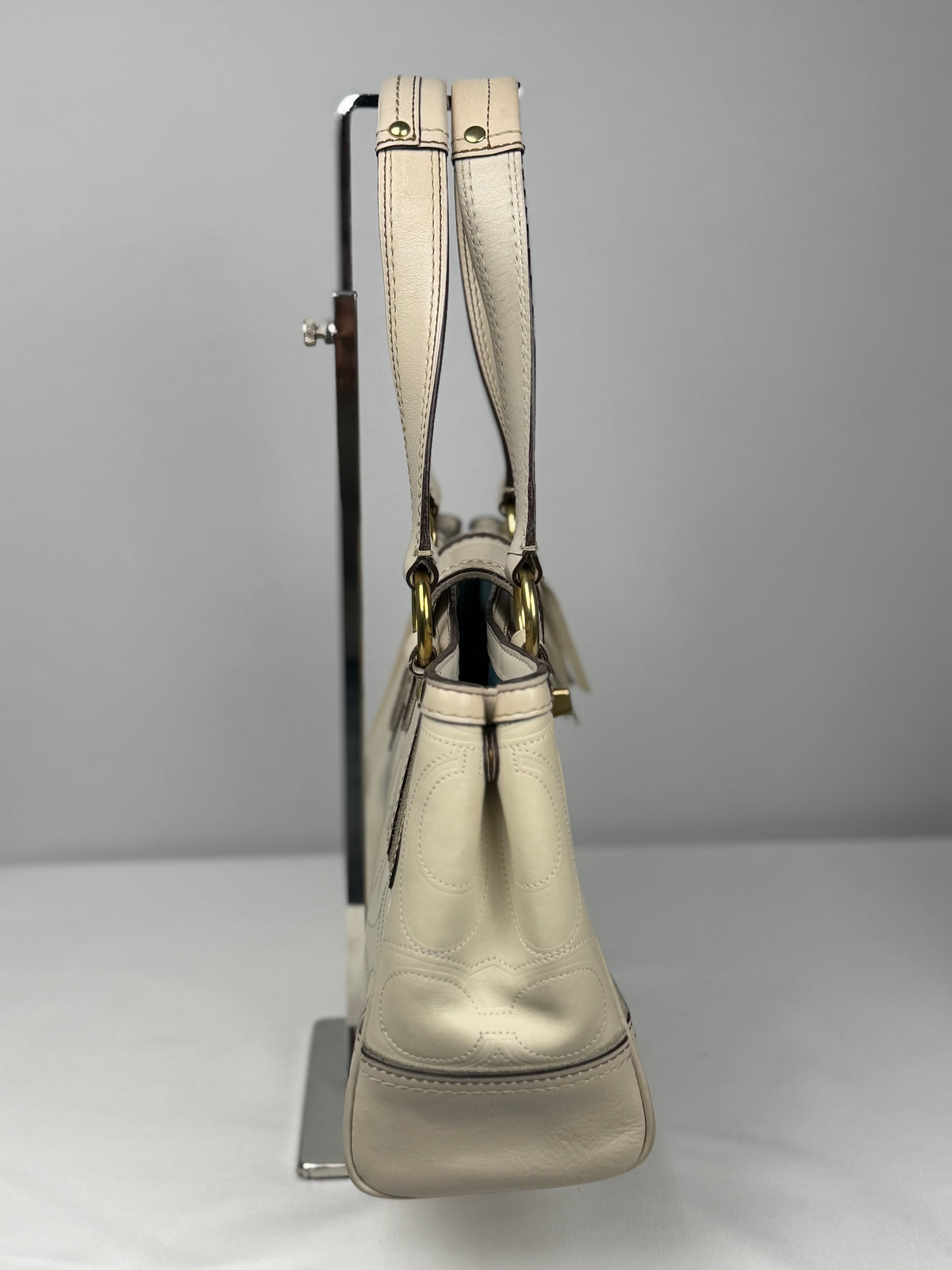 Coach 11330 Hampton Turnlock Flap White Leather C Embossed Shoulder Bag