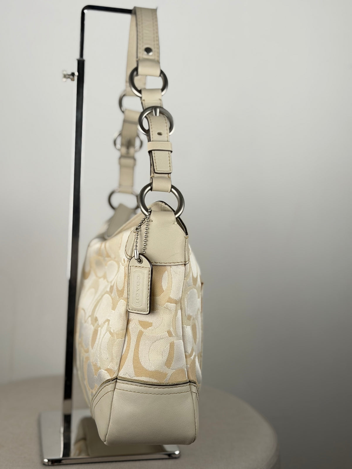 Coach 10142 Chelsea Op Art Cream/White Monogram Turnlock Shoulder Bag Leather Trim